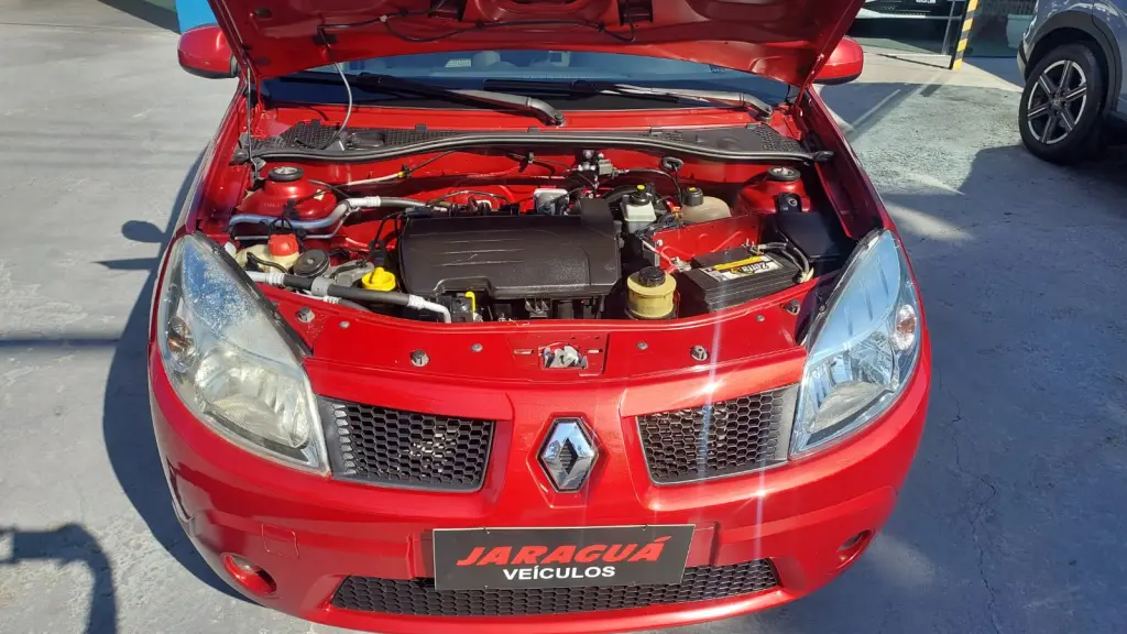 RENAULT Sandero - Foto