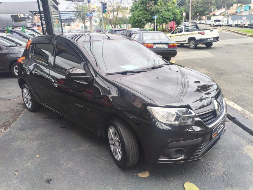 RENAULT Sandero - Foto