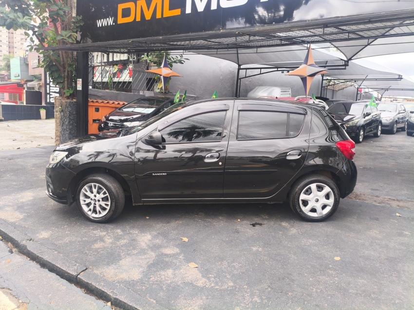RENAULT Sandero - Foto