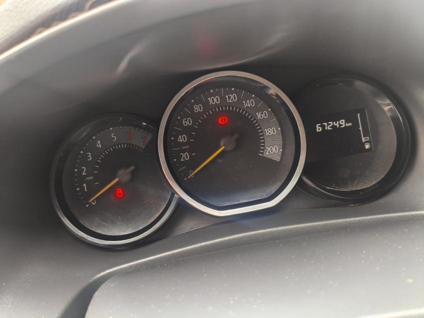 RENAULT Sandero - Foto