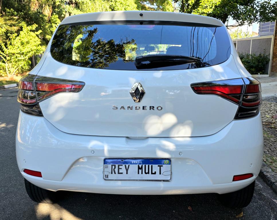 RENAULT Sandero - Foto