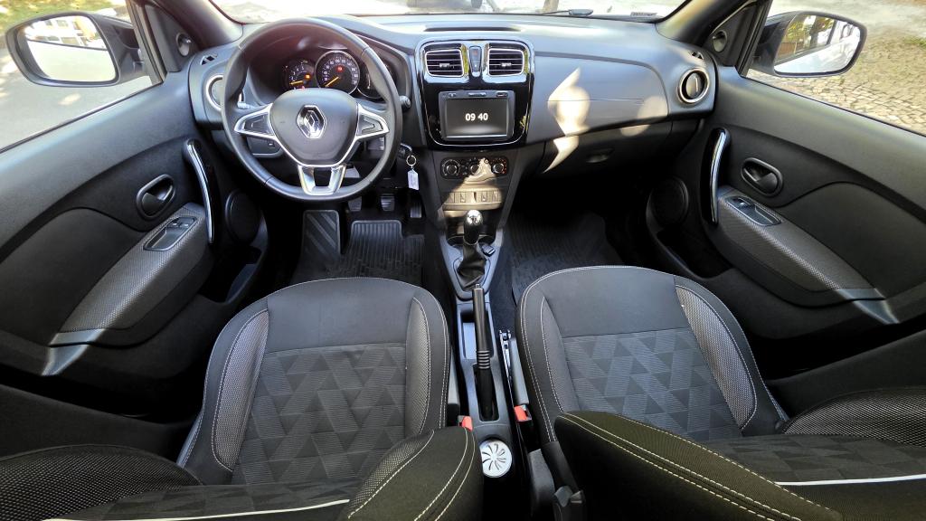 RENAULT Sandero - Foto
