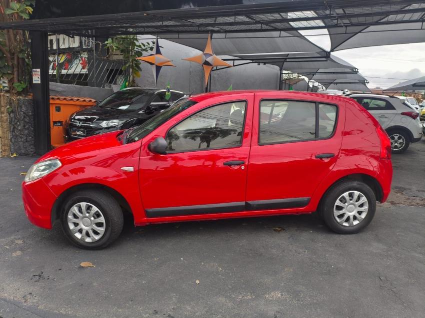 RENAULT Sandero - Foto