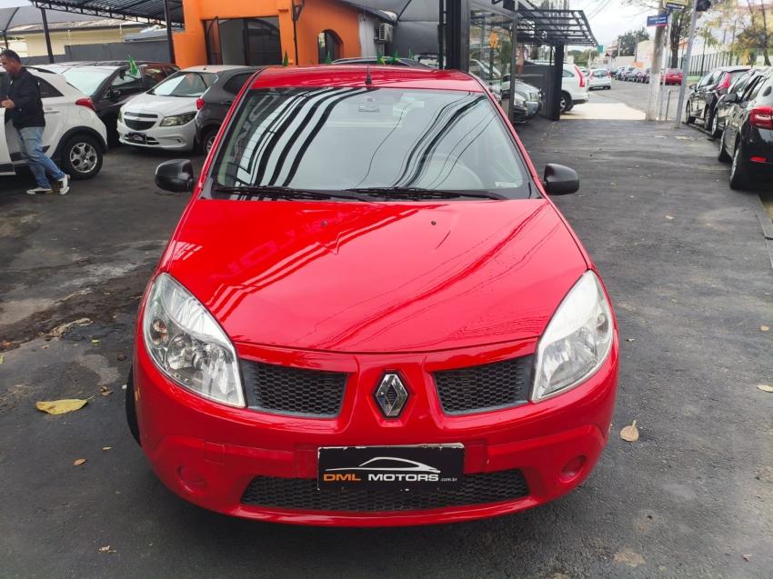 RENAULT Sandero - Foto