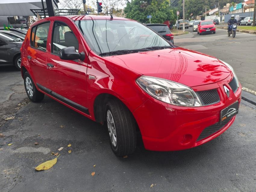 RENAULT Sandero - Foto
