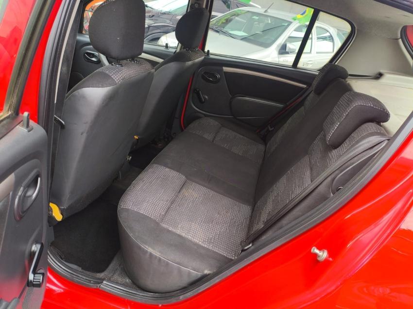 RENAULT Sandero - Foto