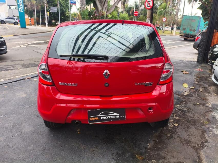 RENAULT Sandero - Foto