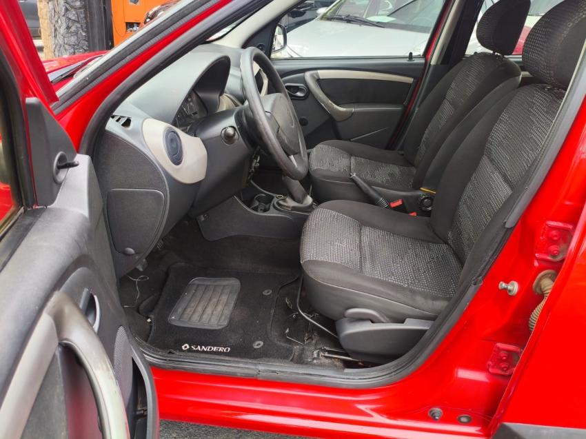 RENAULT Sandero - Foto