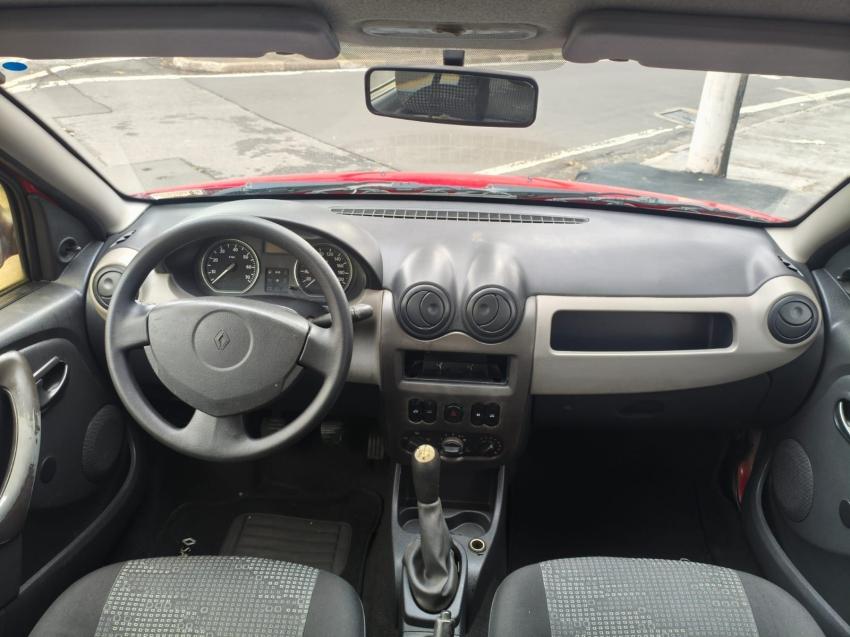 RENAULT Sandero - Foto