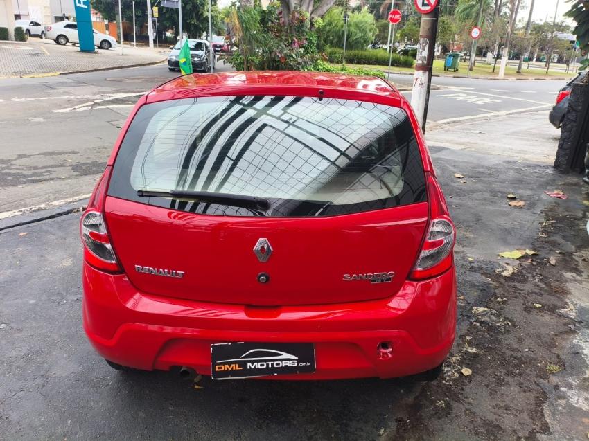 RENAULT Sandero - Foto