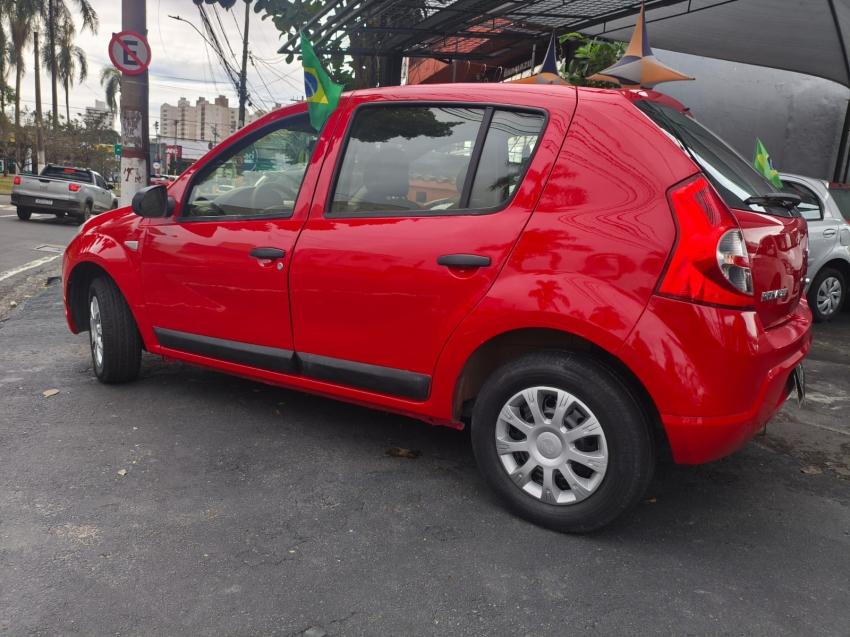 RENAULT Sandero - Foto