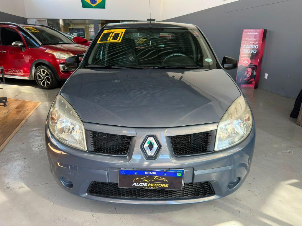 RENAULT Sandero - Foto