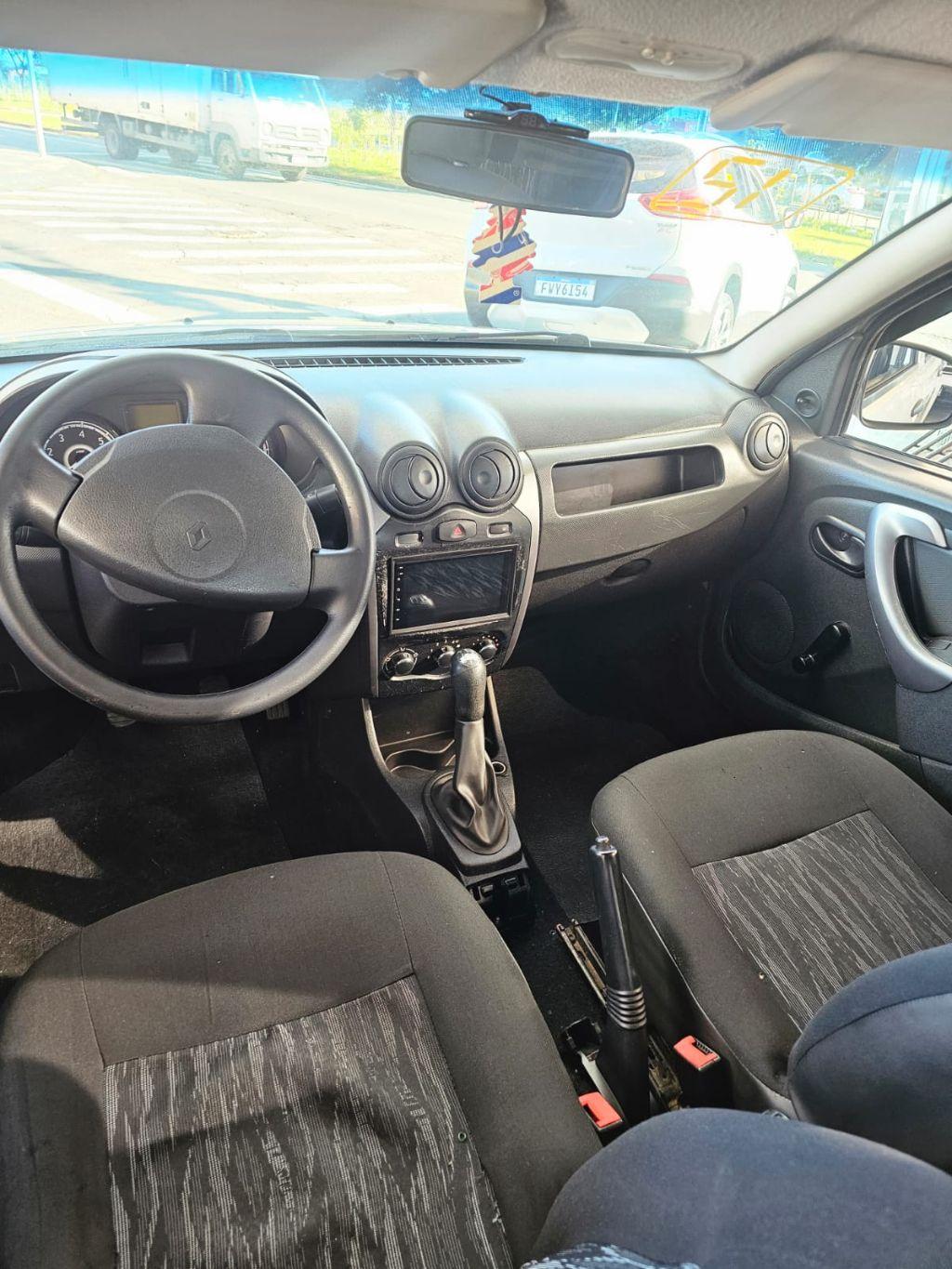 RENAULT Sandero - Foto