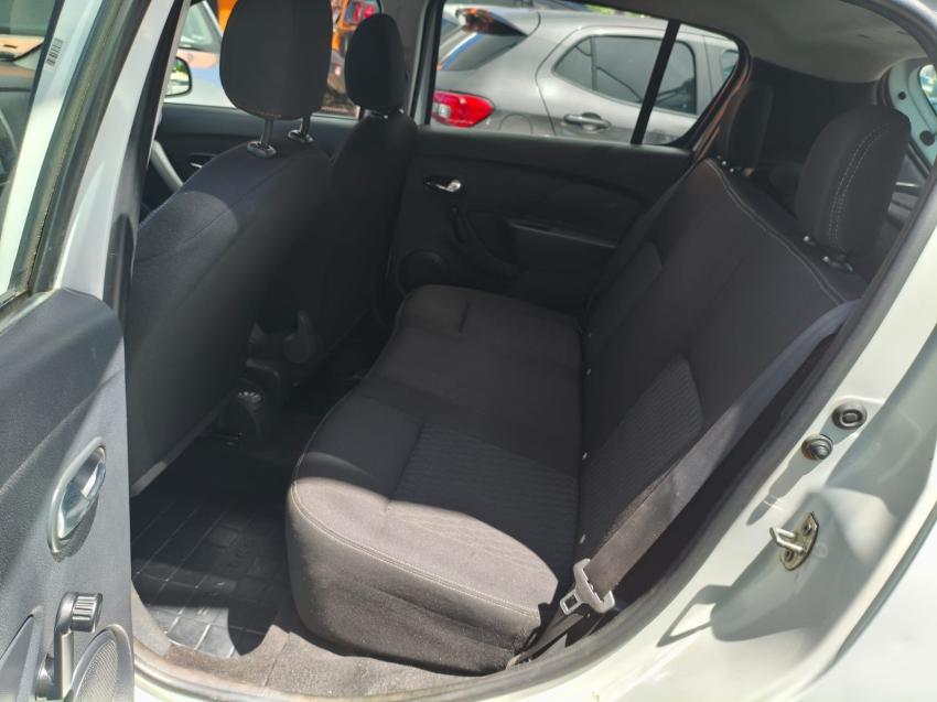 RENAULT Sandero - Foto