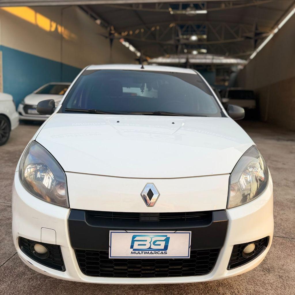 RENAULT Sandero - Foto