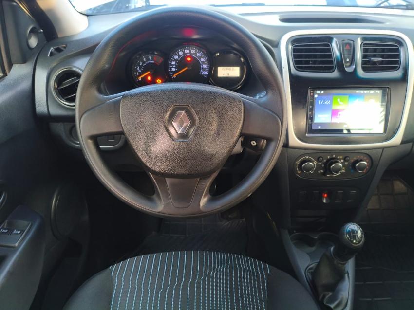 RENAULT Sandero - Foto