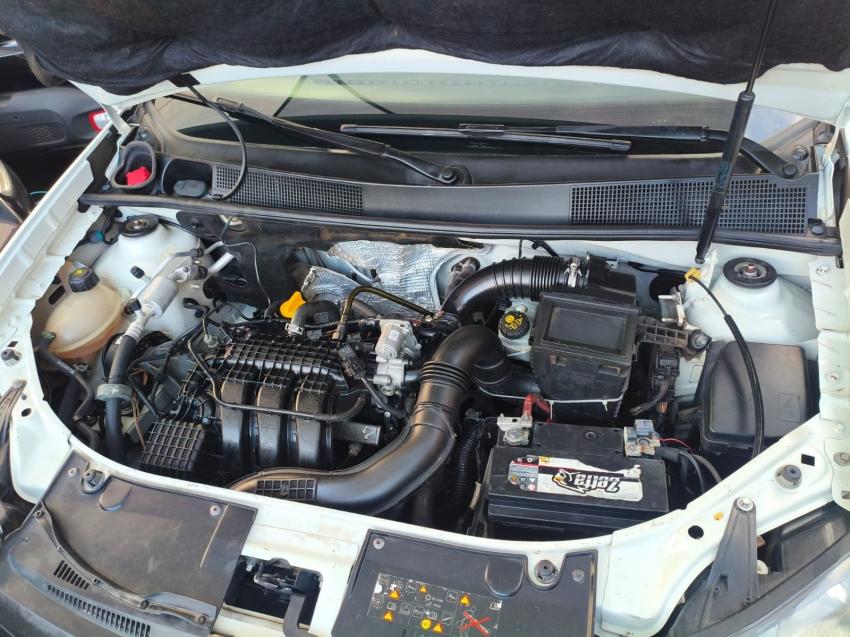 RENAULT Sandero - Foto