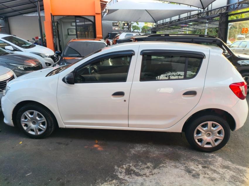 RENAULT Sandero - Foto