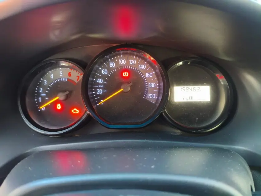 RENAULT Sandero - Foto