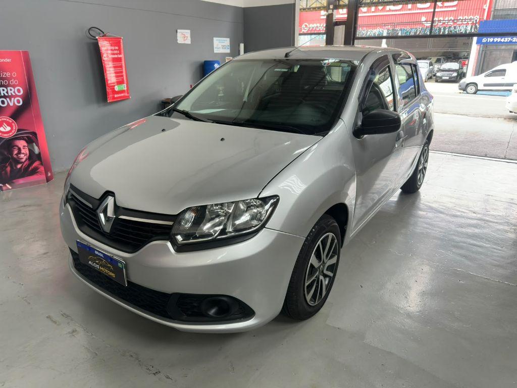 RENAULT Sandero - Foto