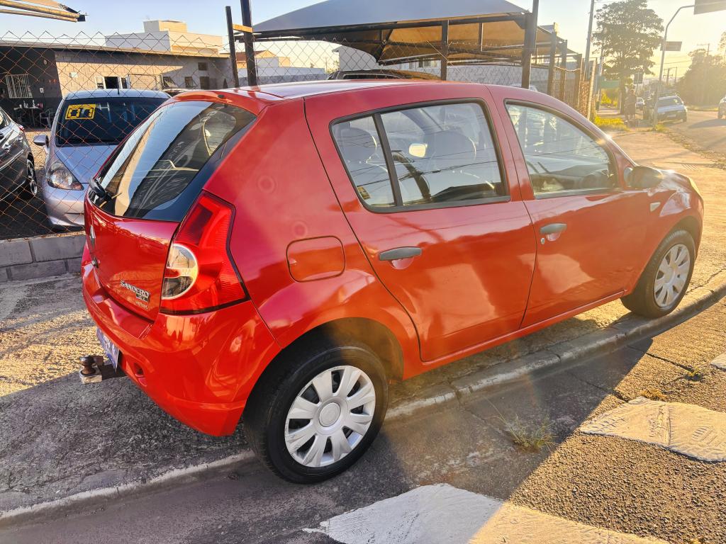RENAULT Sandero - Foto