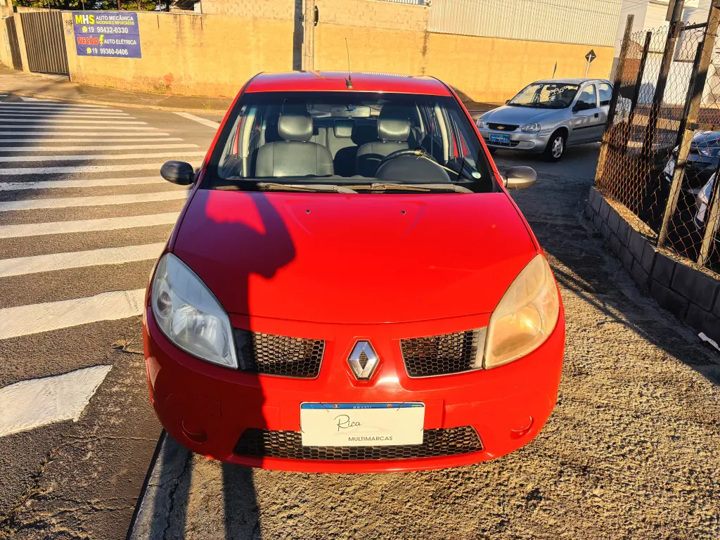 RENAULT Sandero - Foto