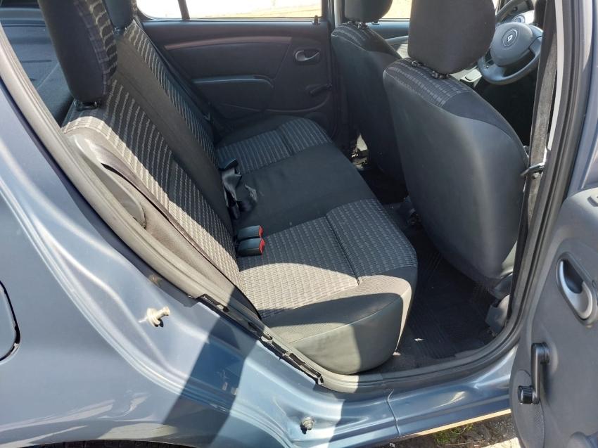 RENAULT Sandero - Foto