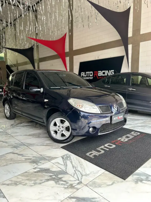 RENAULT Sandero - Foto