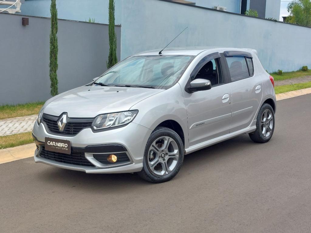 RENAULT Sandero - Foto