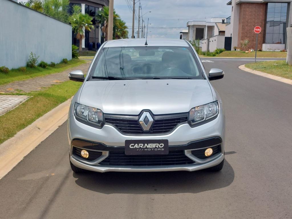 RENAULT Sandero - Foto