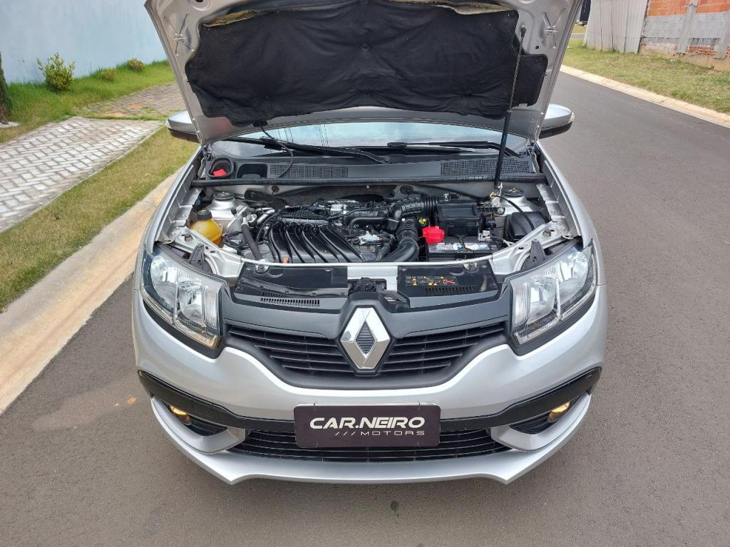 RENAULT Sandero - Foto