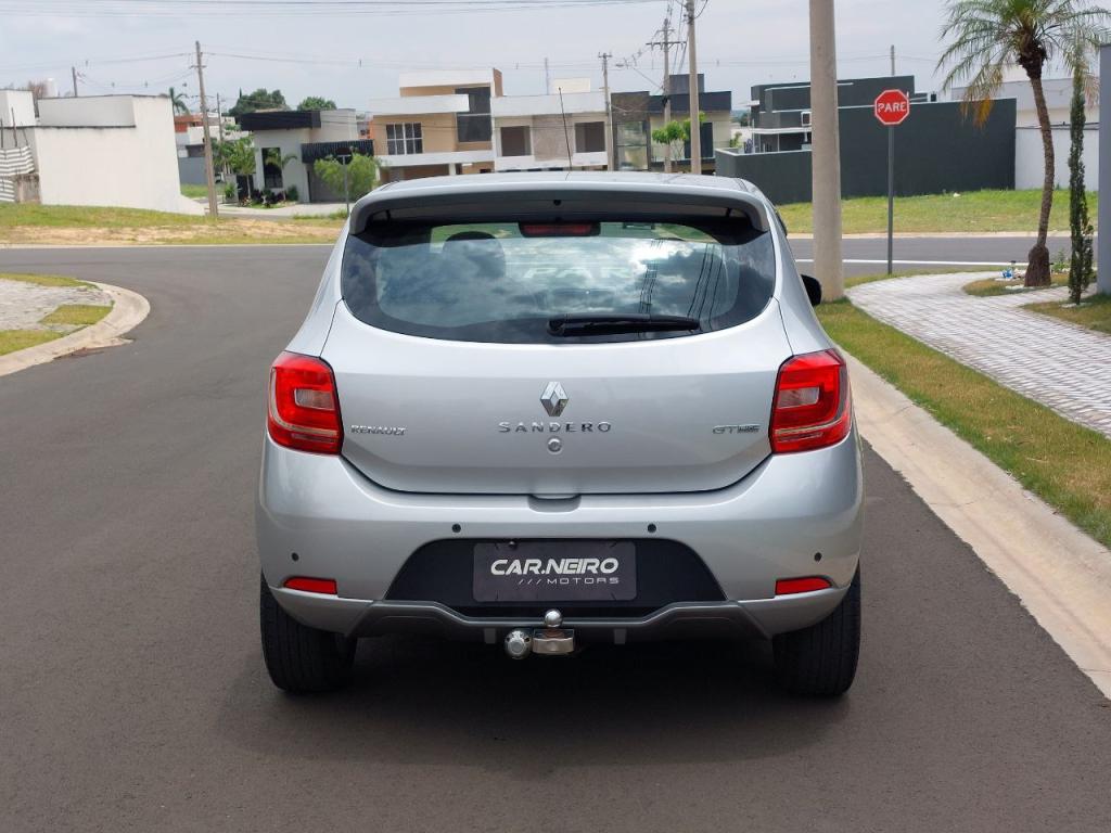 RENAULT Sandero - Foto