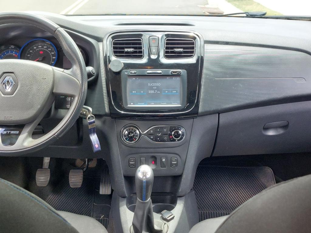 RENAULT Sandero - Foto