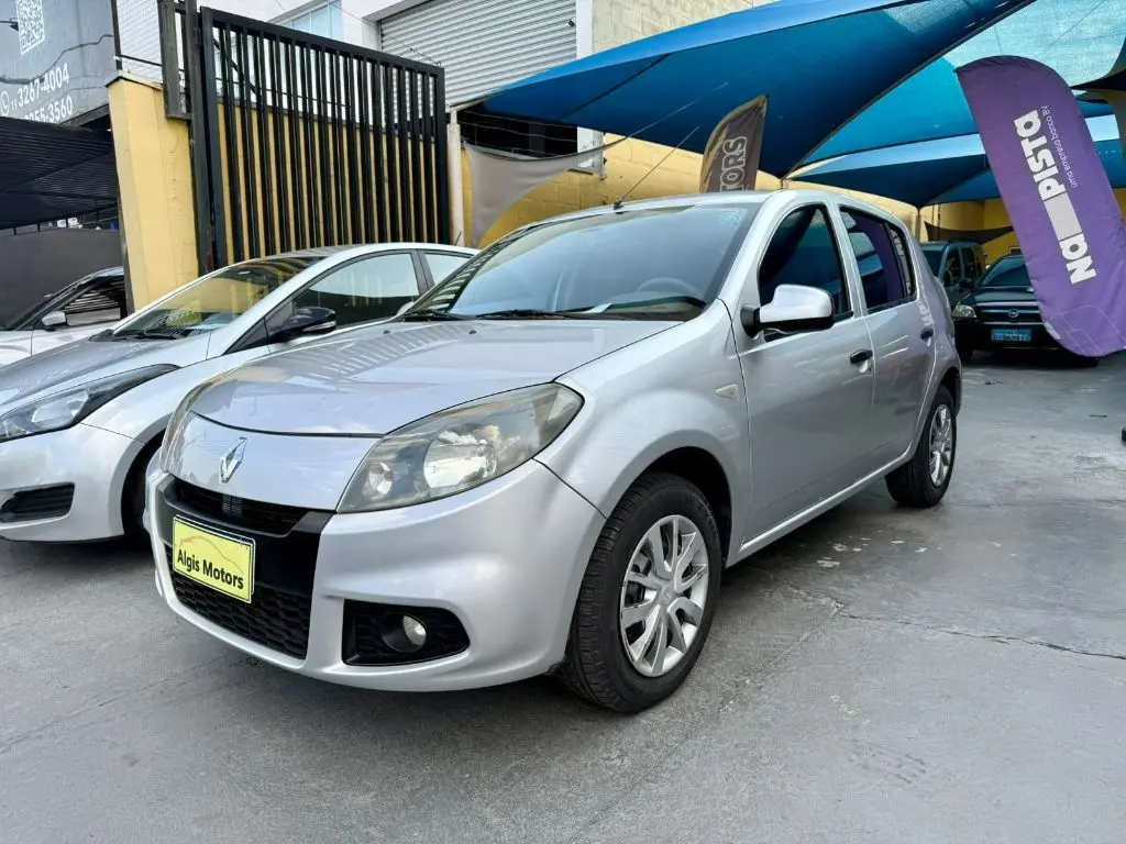 RENAULT Sandero - Foto