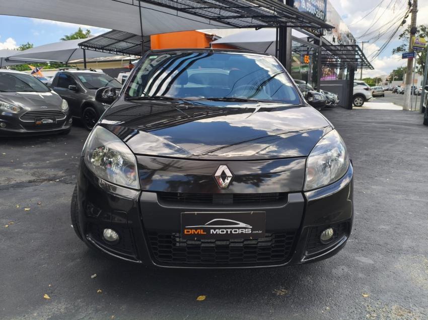 RENAULT Sandero - Foto