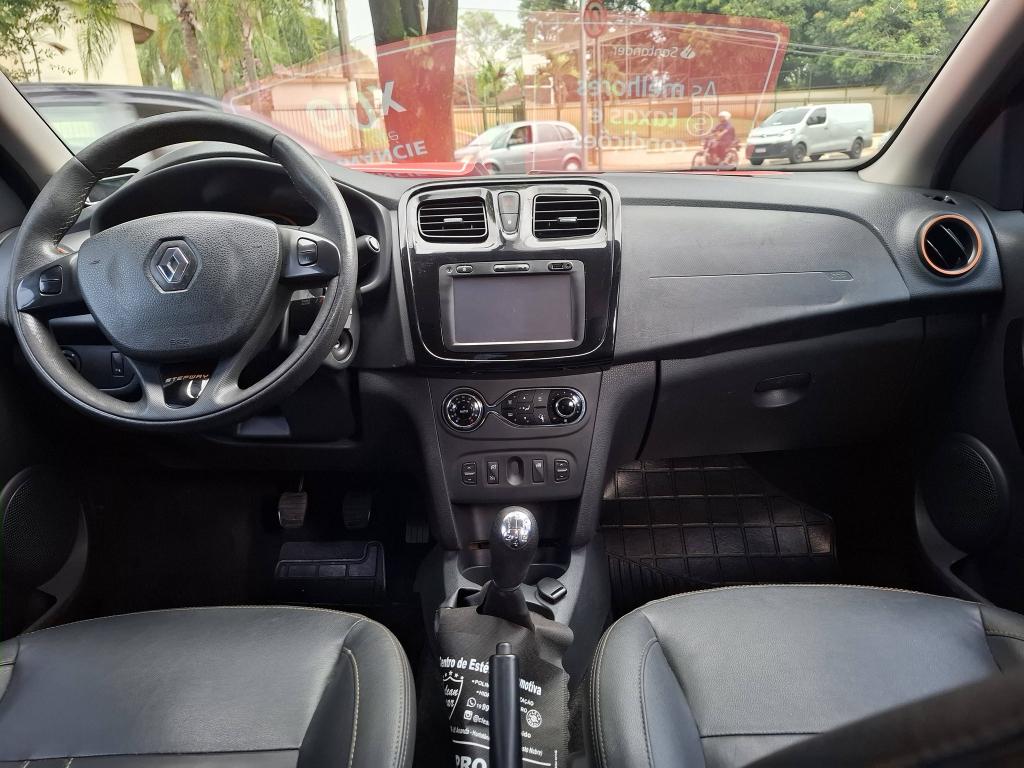 RENAULT Sandero - Foto