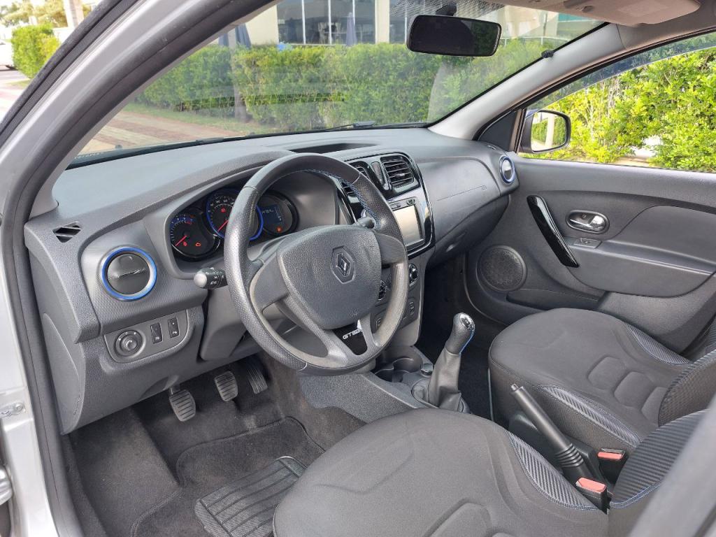 RENAULT Sandero - Foto