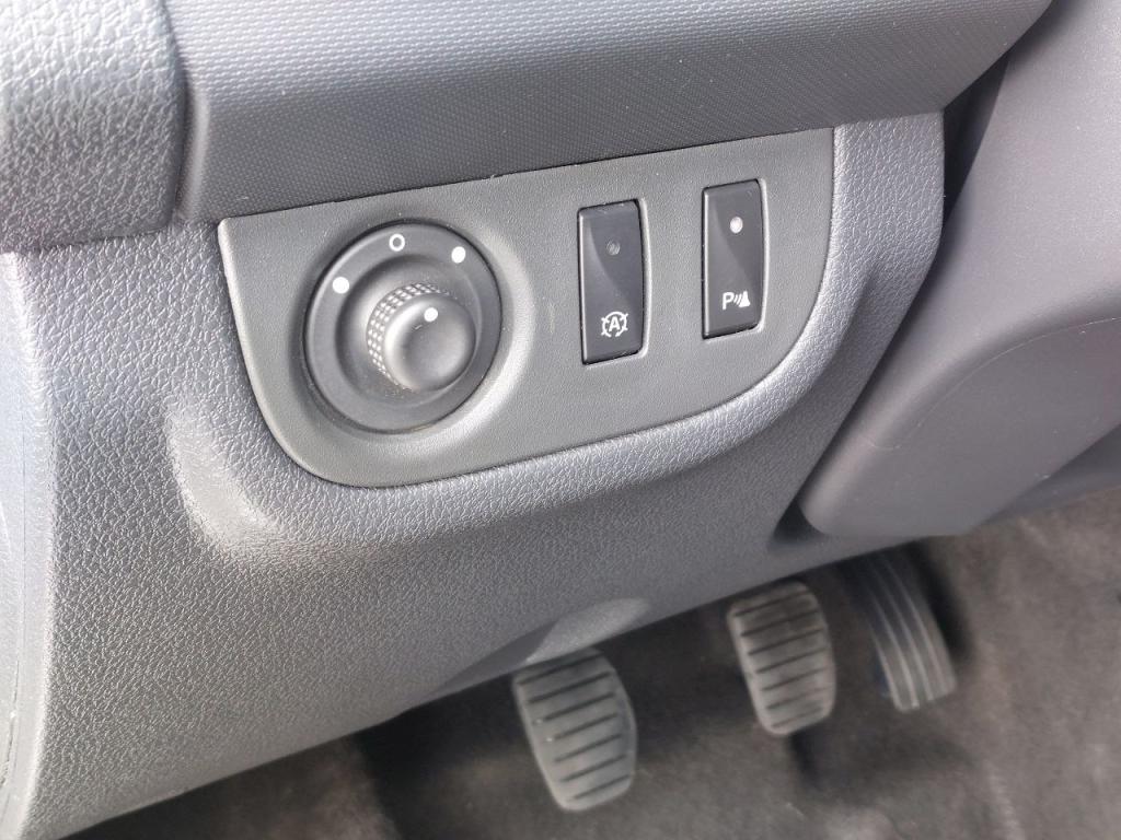 RENAULT Sandero - Foto