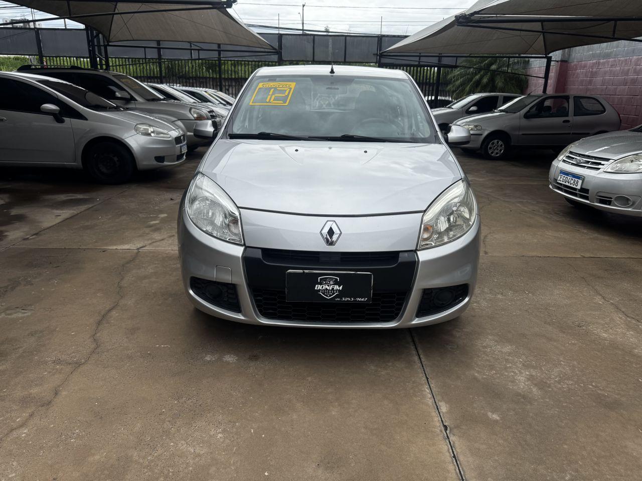 RENAULT Sandero - Foto