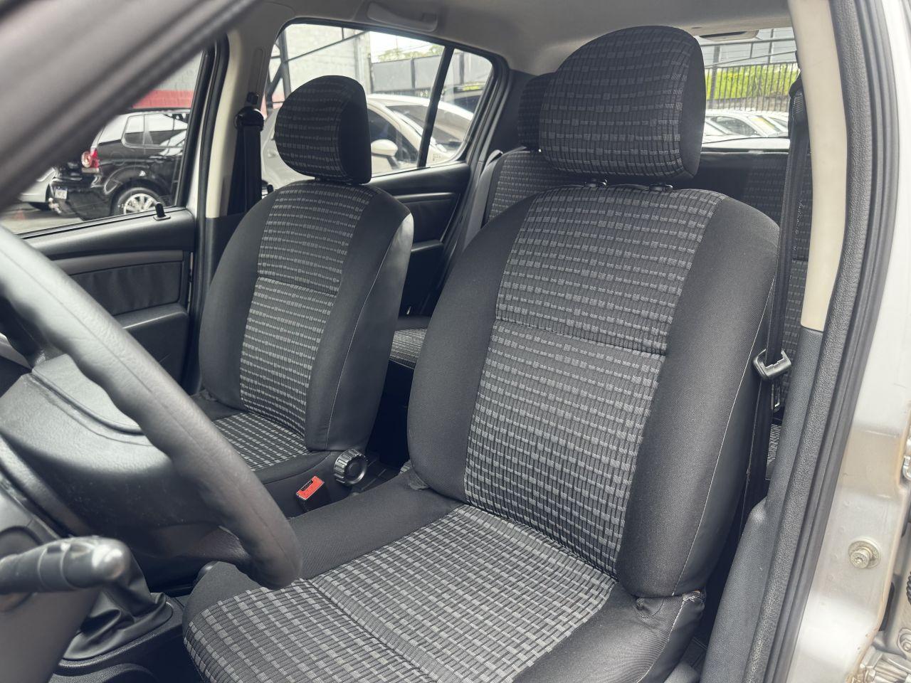 RENAULT Sandero - Foto