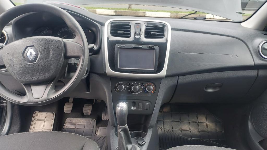RENAULT Sandero - Foto