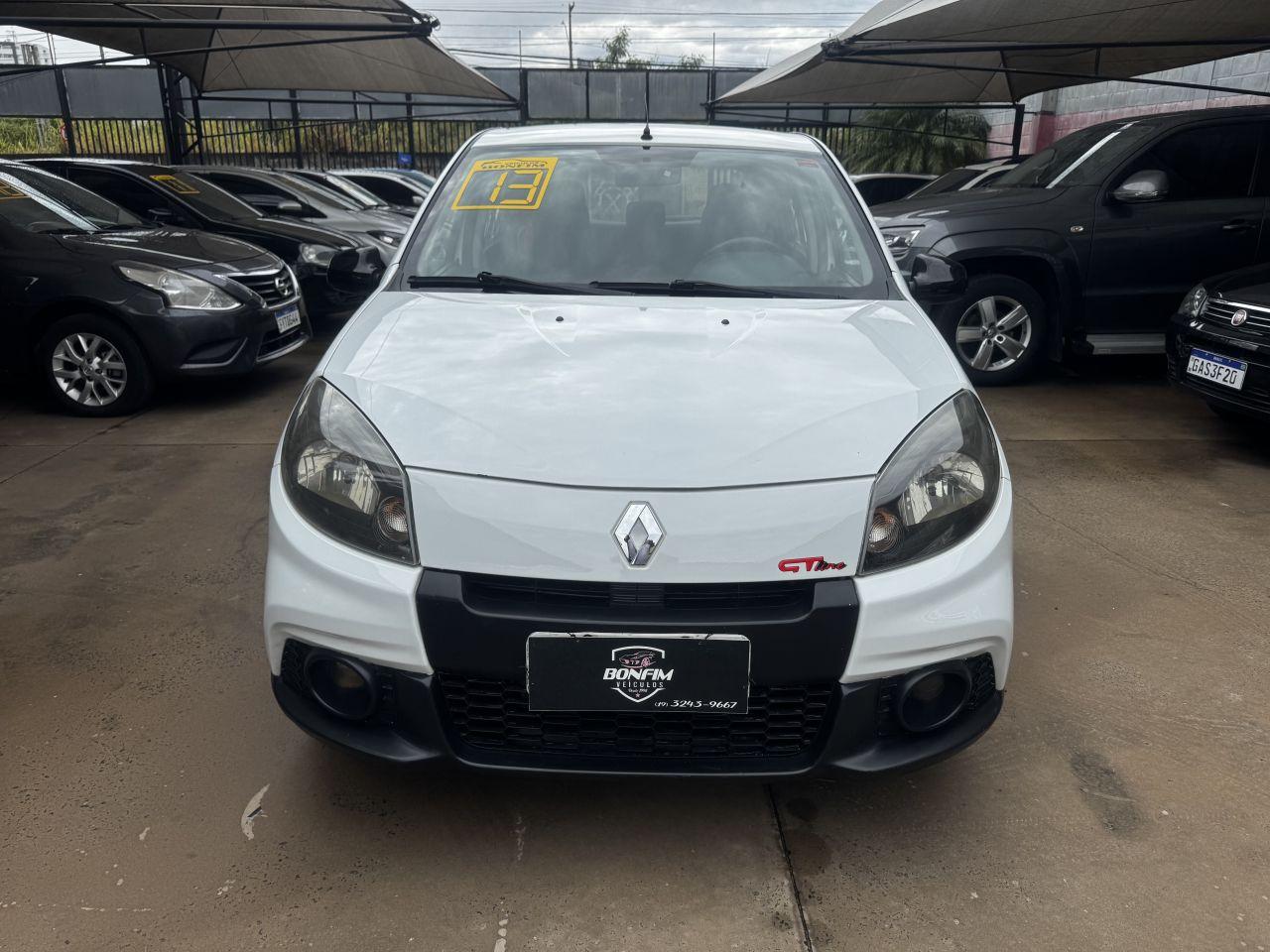 RENAULT Sandero - Foto