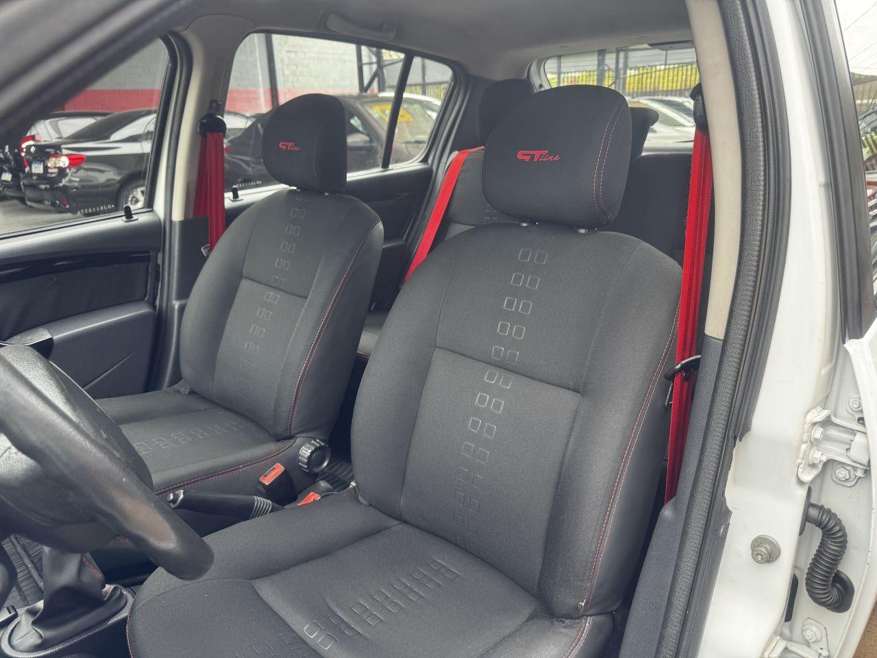 RENAULT Sandero - Foto