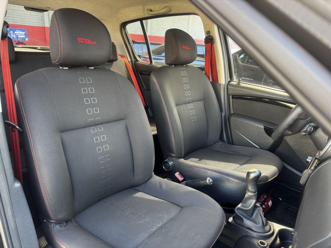 RENAULT Sandero - Foto