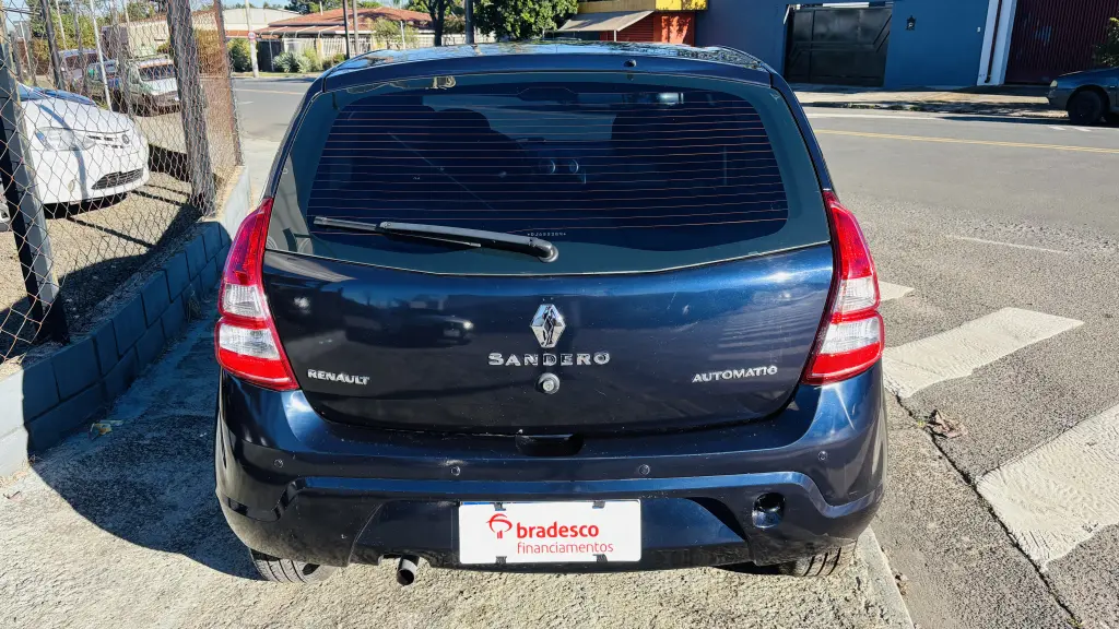 RENAULT Sandero - Foto