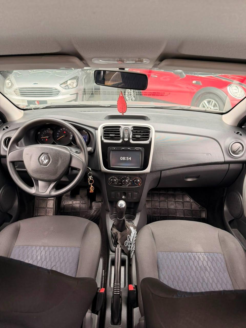 RENAULT Sandero - Foto