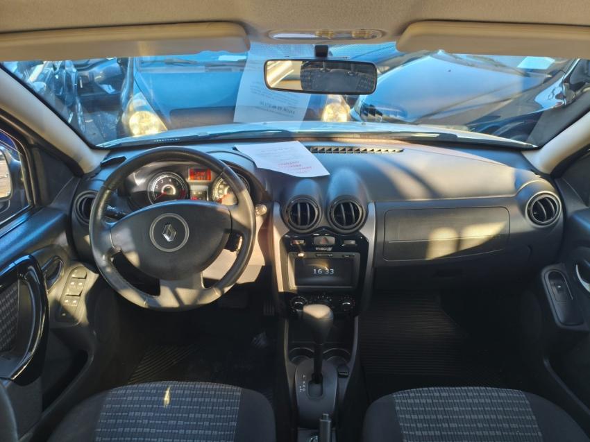 RENAULT Sandero - Foto
