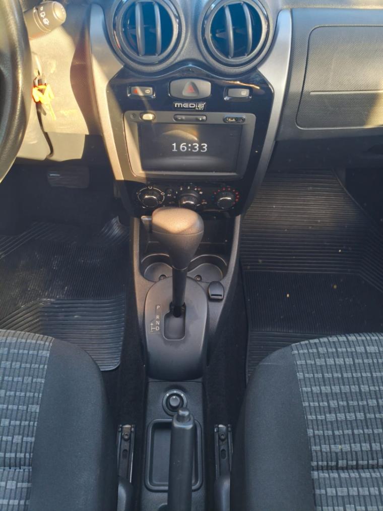 RENAULT Sandero - Foto