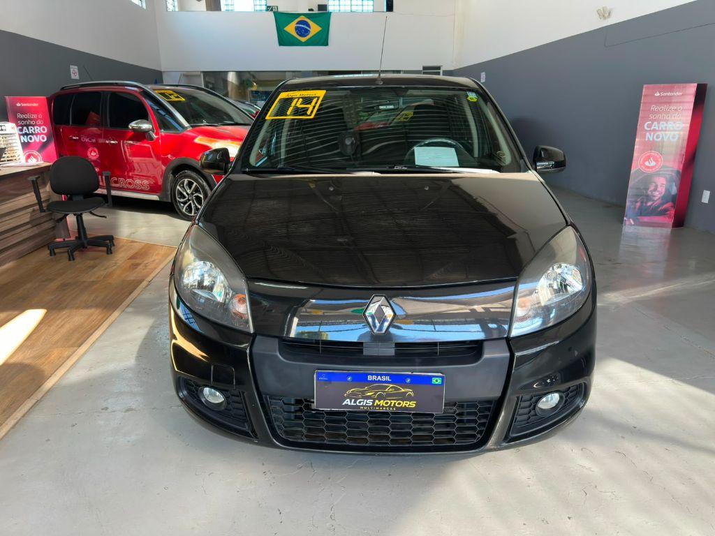 RENAULT Sandero - Foto