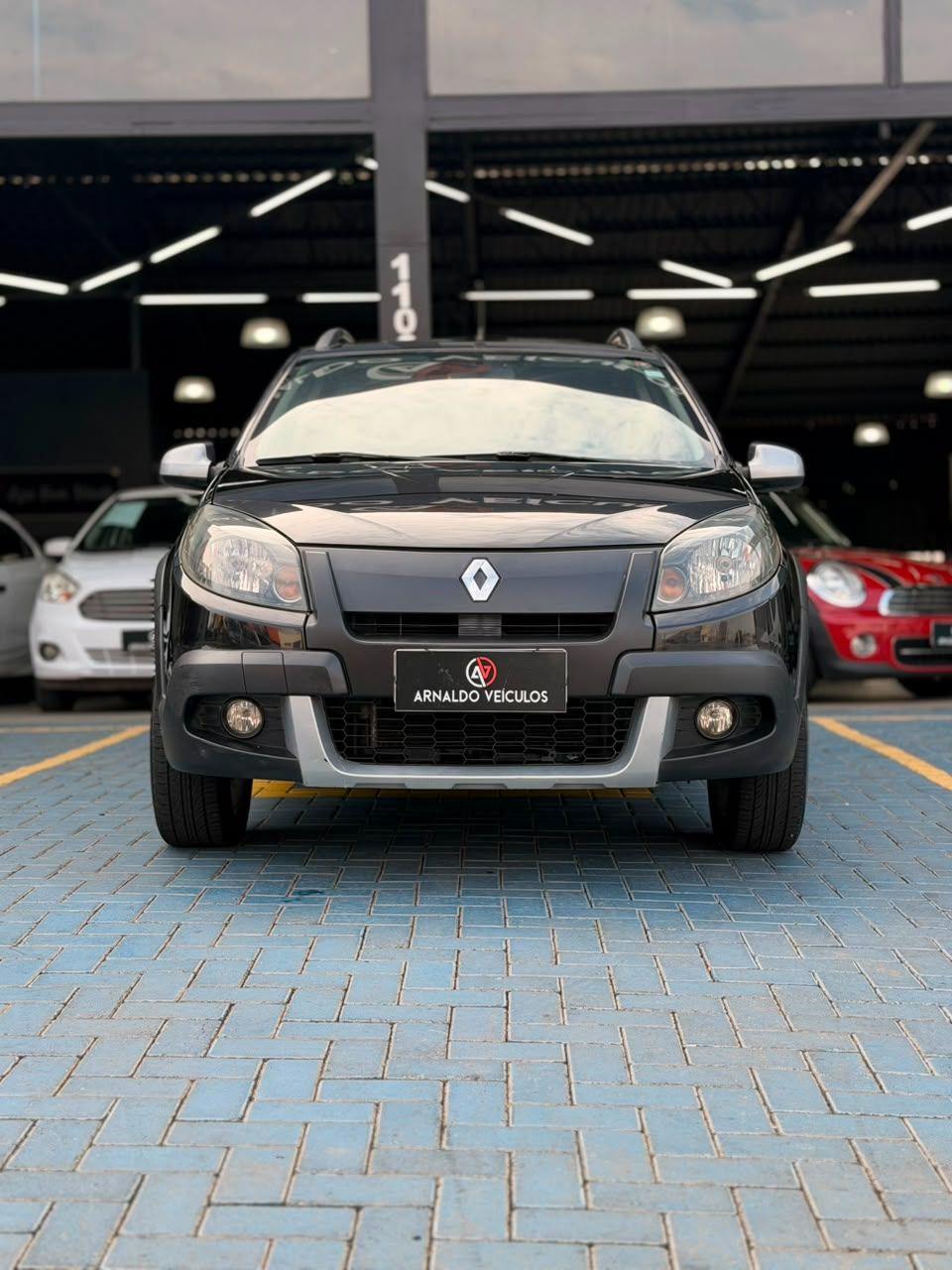 RENAULT Sandero - Foto